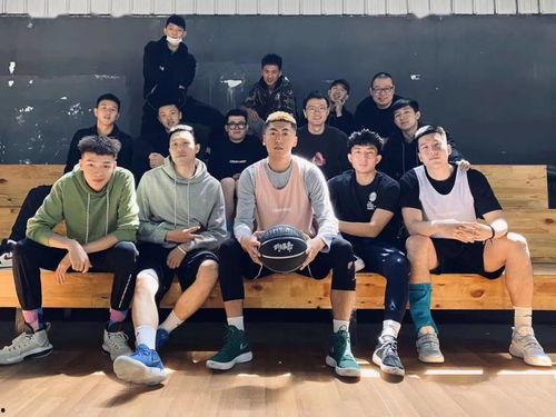 成人团体搏击视频大全教学,跟随成人团体搏击视频大全，掌握搏击技巧